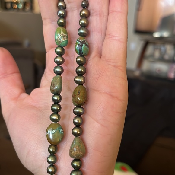 Hand made turquoise necklace - Picture 2 of 4